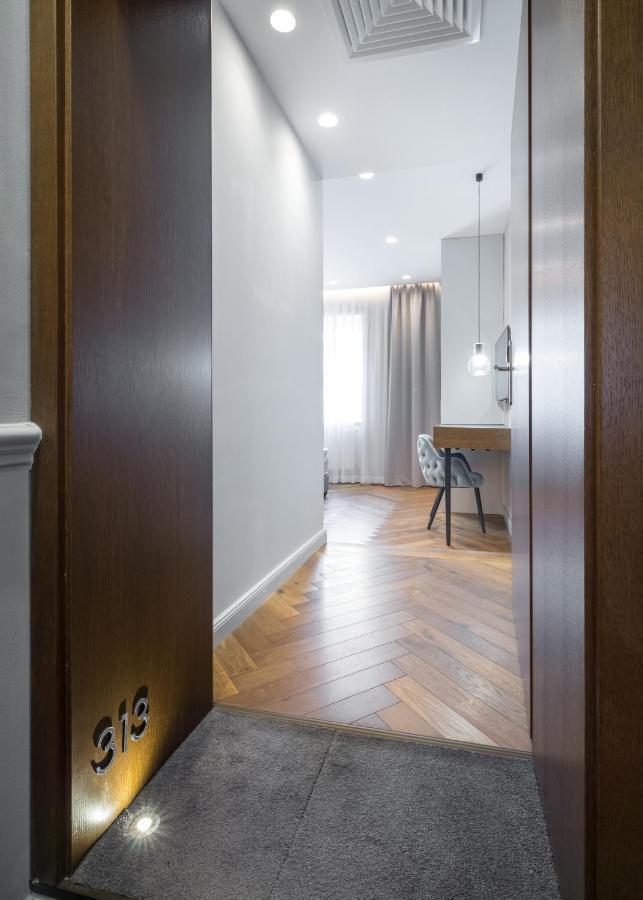 Budapest Eye- Boutique Suites, By Bqa Luaran gambar