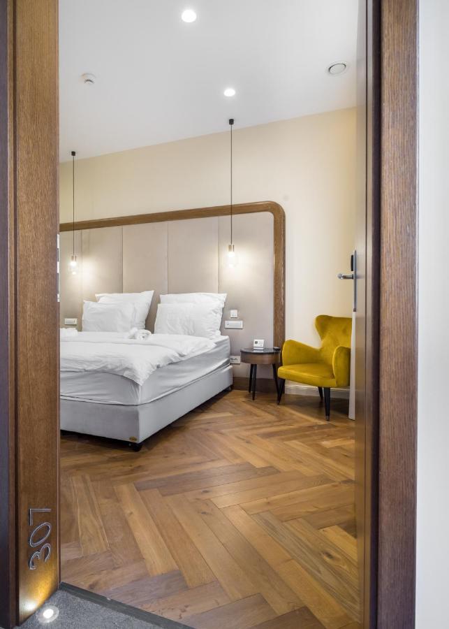 Budapest Eye- Boutique Suites, By Bqa Luaran gambar